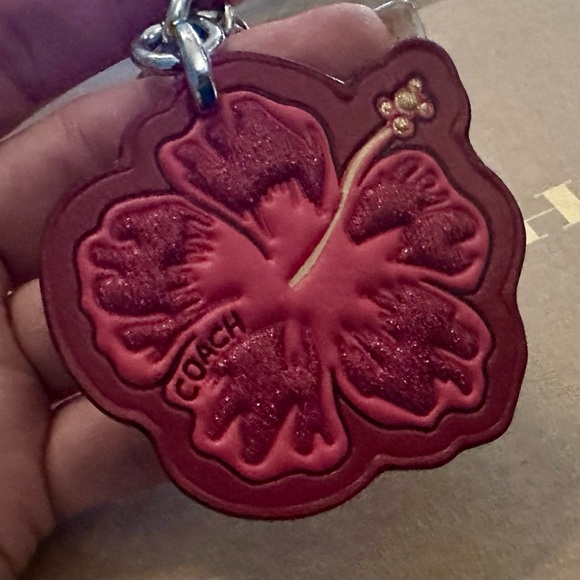 SUPER RARE Coach Leather Glittered Hibiscus Flower Keychain Fob Bag Charm - Picture 4 of 8